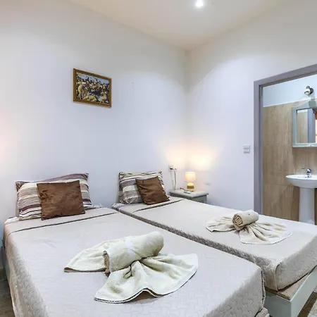 Ta Rozarja Maisonette With Private Pool * Xagħra