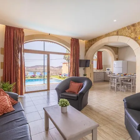 別荘 Ta Rozarja Maisonette With Private Pool *