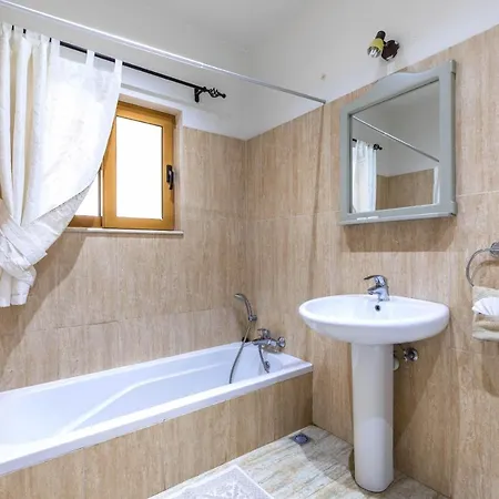 Semesterbostad Ta Rozarja Maisonette With Private Pool Xagħra
