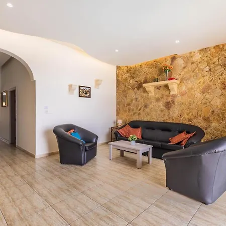 Semesterbostad Ta Rozarja Maisonette With Private Pool