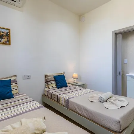 Semesterbostad Ta Rozarja Maisonette With Private Pool *